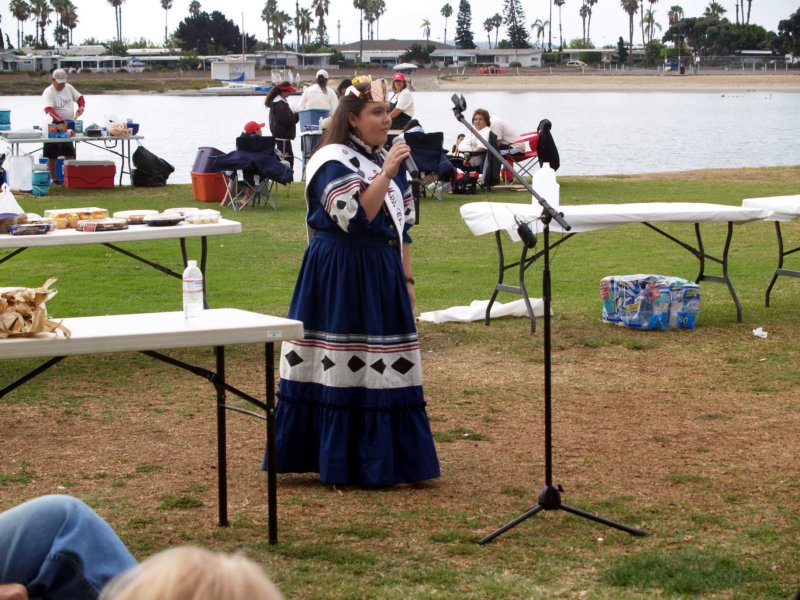 juniormisscherokeeambassadorashleylynnmilleraddessescrowd.jpg