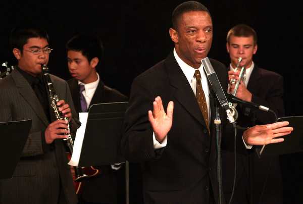 Singer Earl Thomas