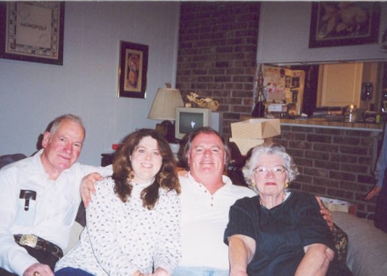 dec2001topamymiltonkonstantinbottommorrisamymiltonlilakonstantin.jpg