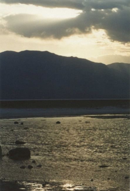 deatha056800.jpg