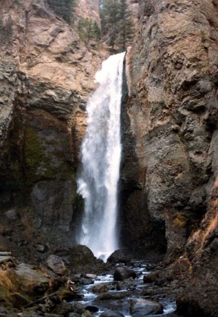 yellowtowerfalls132feetb014b800.jpg